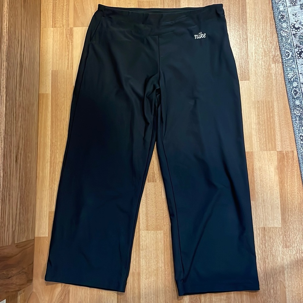 Nike Capri